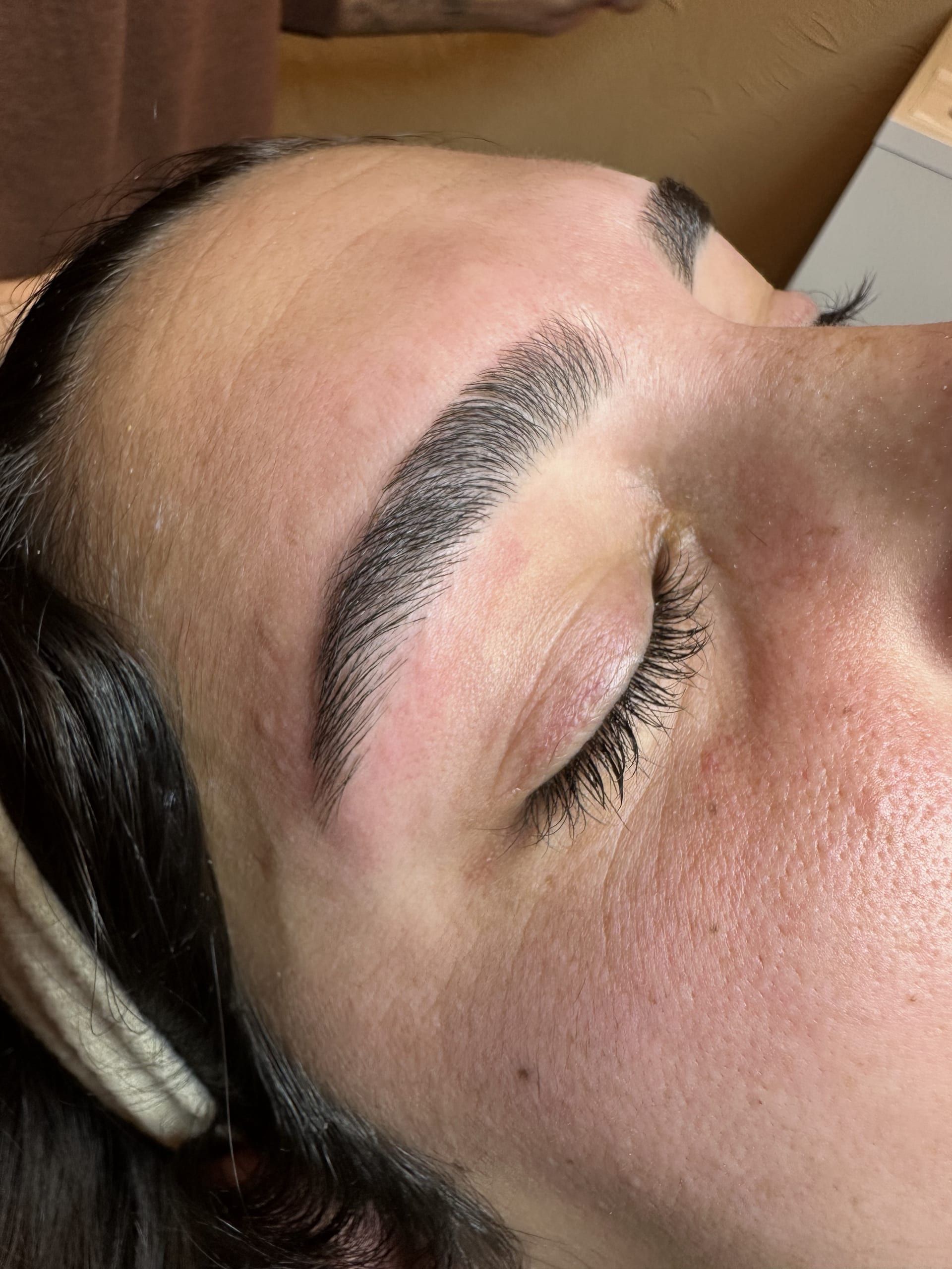 Detalle del tratamiento de cejas & pestañas